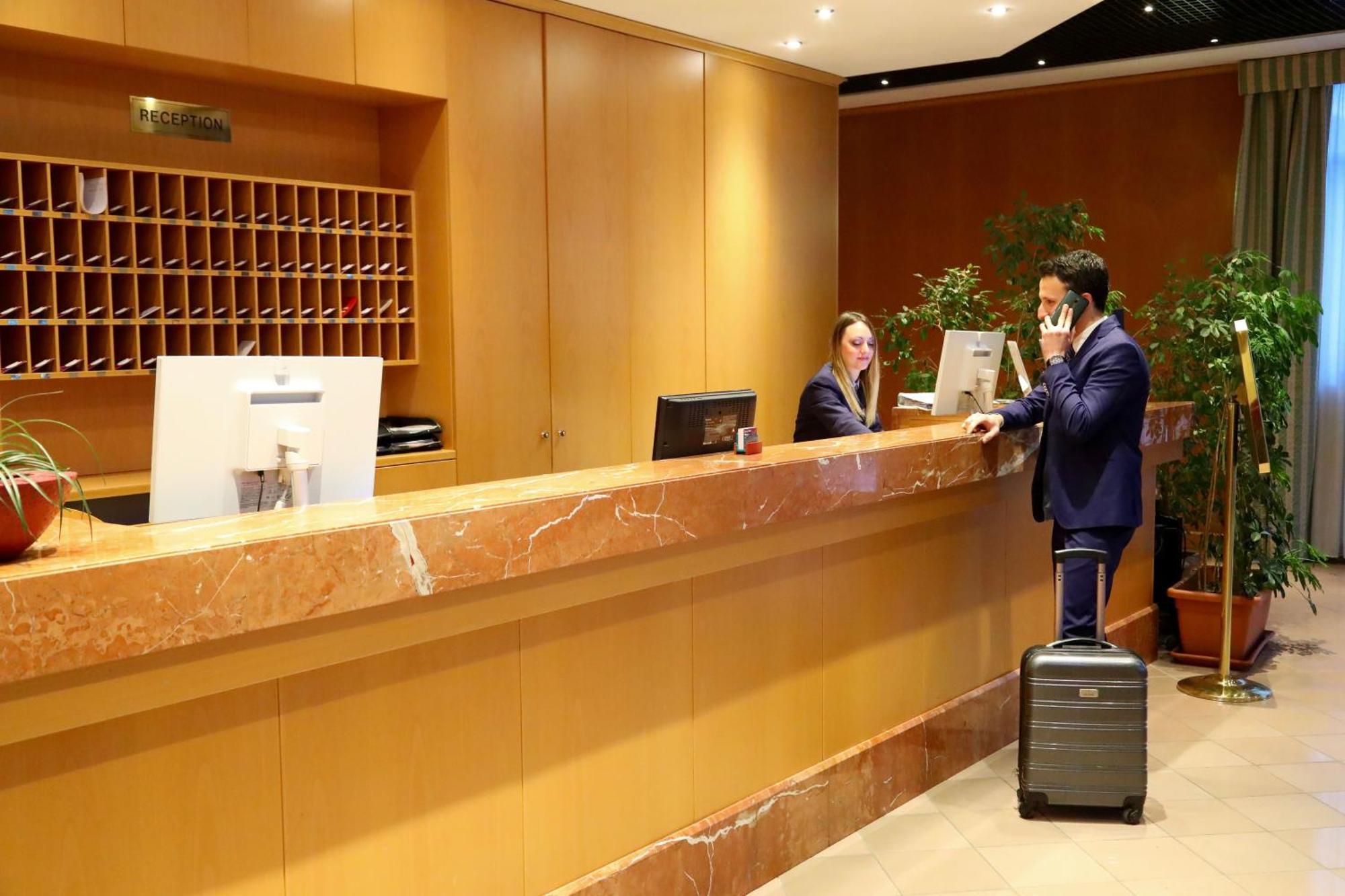 Classic Hotel Tulipano Terni Exterior photo
