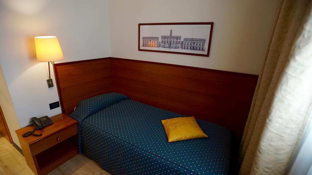 Classic Hotel Tulipano Terni Exterior photo